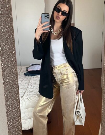 basic look with golden pants